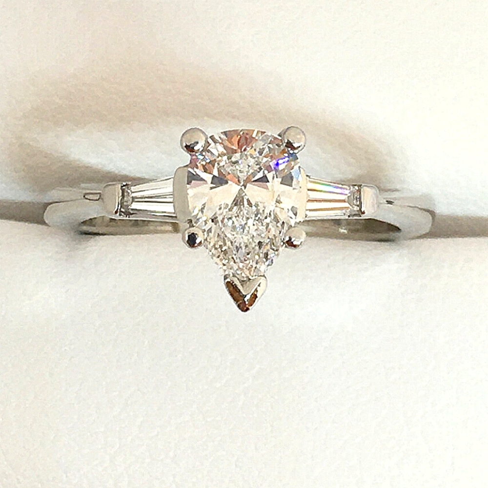 14K WHITE GOLD VVS1 TRILOGY 0.55 CT PEAR CUT W/ BAGUTTES DIAMOND ENGAGEMENT RING